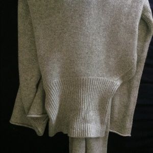Banana Republic Sweaters - men’s grey turtleneck cashmere sweater SzM Banana Republic Sweaters - men’s grey turtleneck cashmere sweater SzM